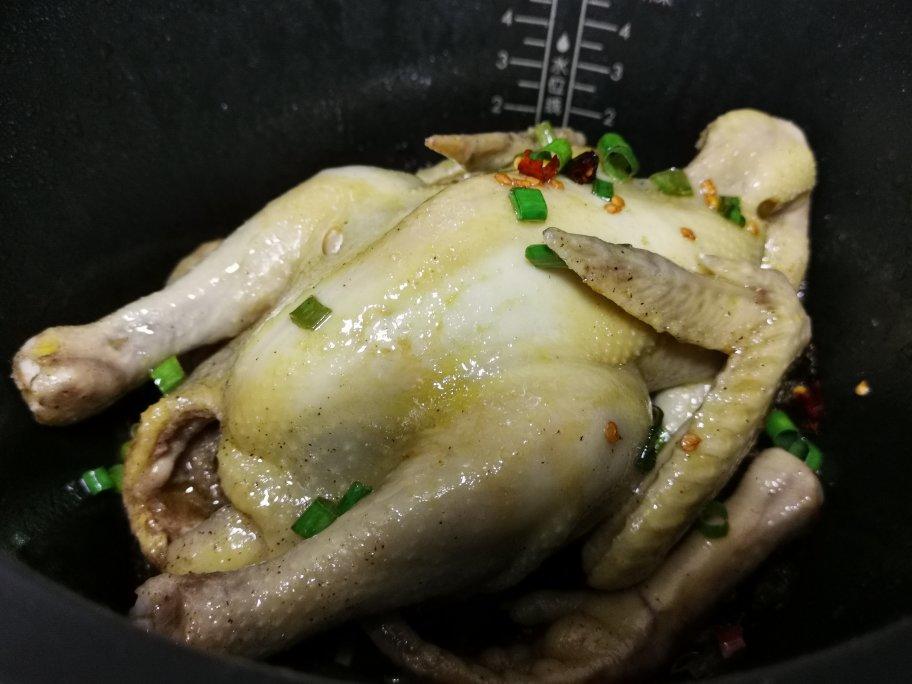 无水葱油童子鸡一一转自微博菜谱（Le Creuset铸铁炖锅）