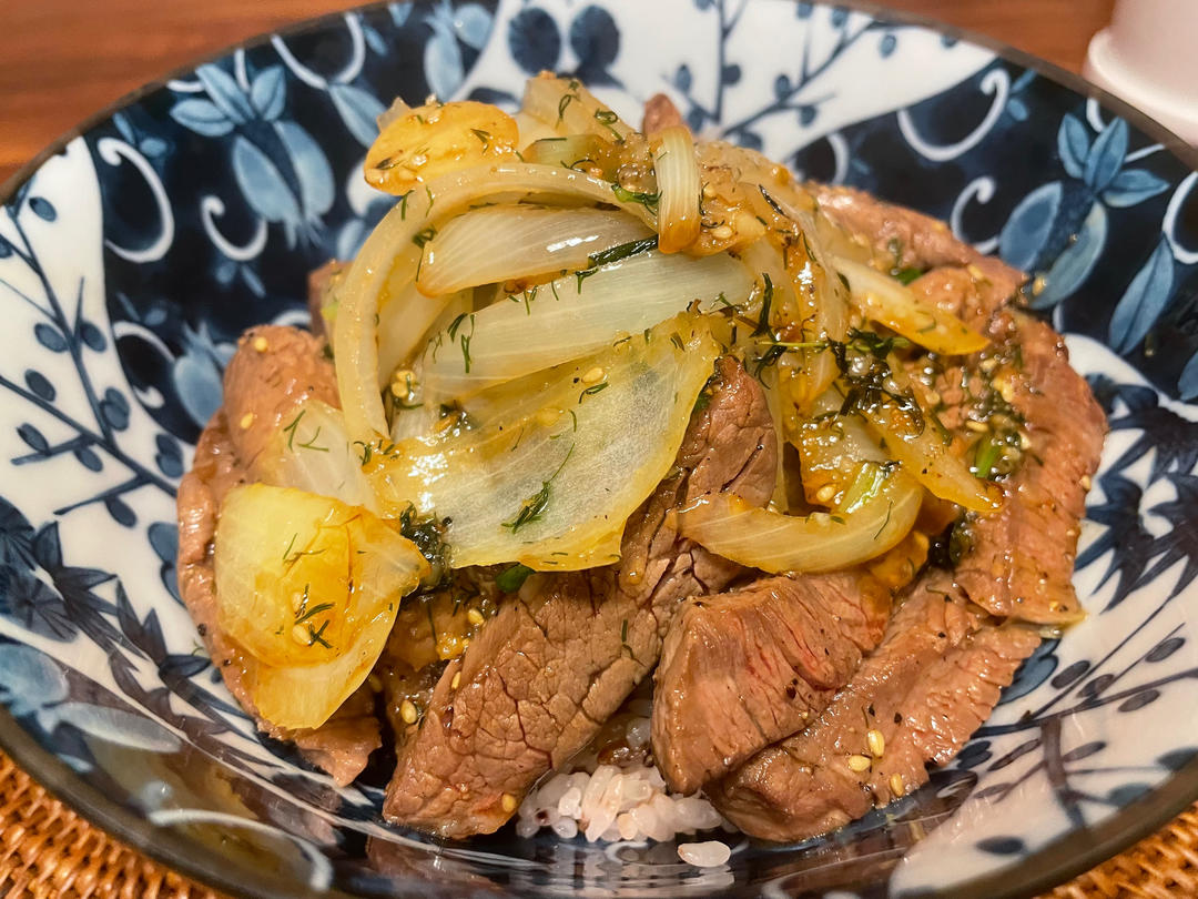 日式牛排饭Steak Donburi