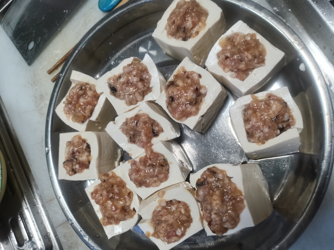 豆腐塞肉末的做法 步骤2