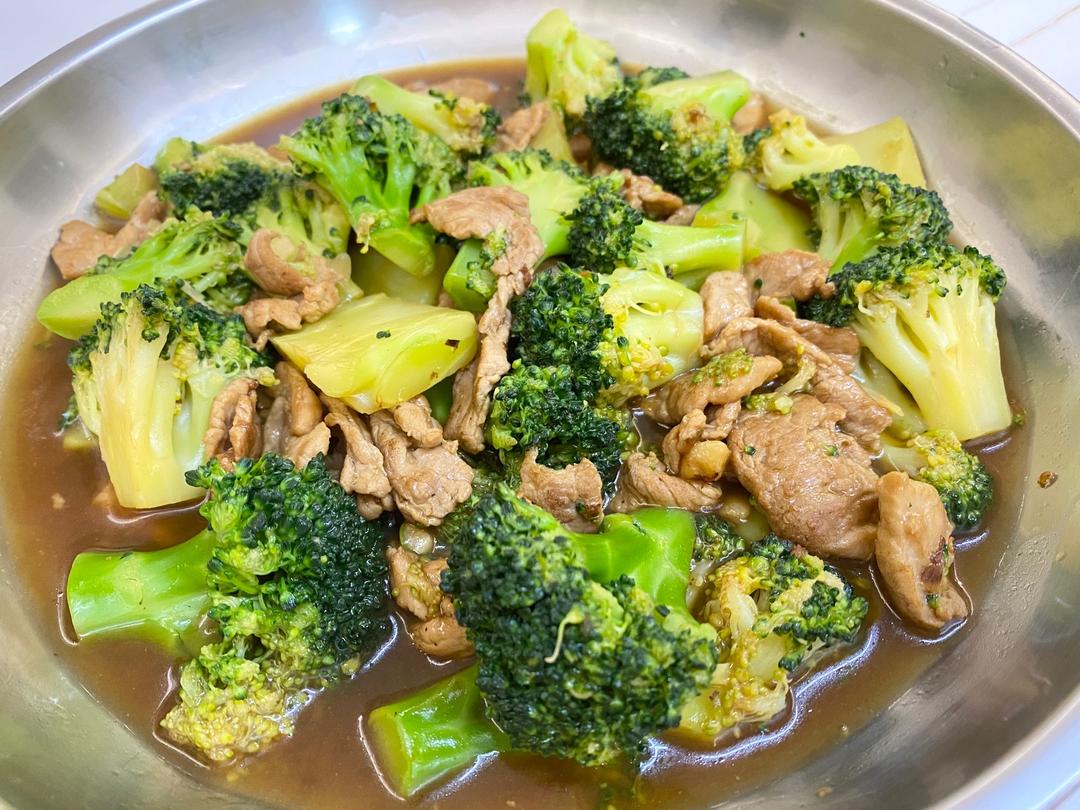 西兰花炒肉片的做法