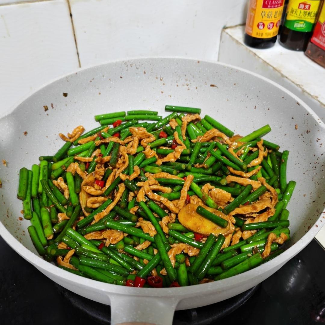 蒜苔炒肉末，三碗米饭都不够吃
