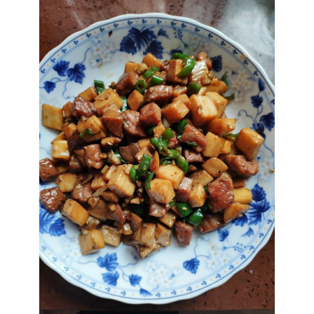 黑椒杏鲍菇牛肉粒