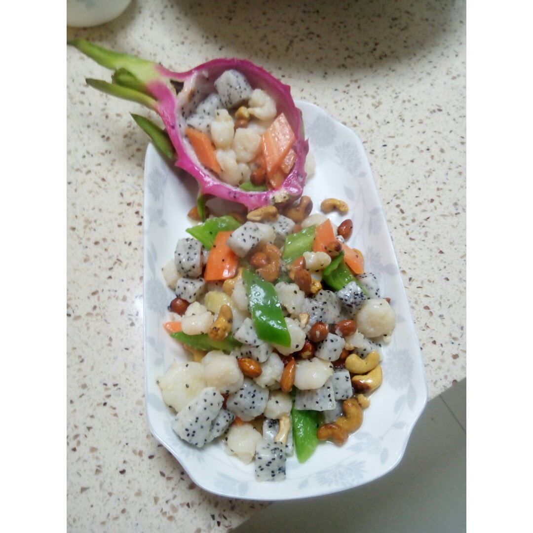 火龙果炒虾仁