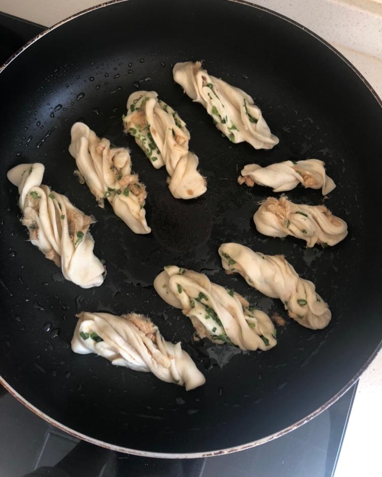 香葱肉松粘卷子