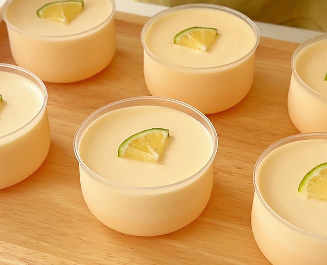 柠檬巴巴露亚🍋超火小甜品复刻的做法