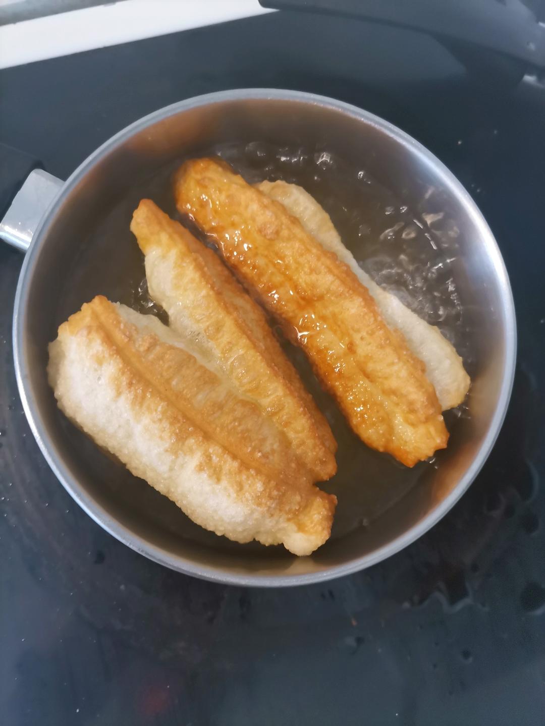 用披萨皮做的油条