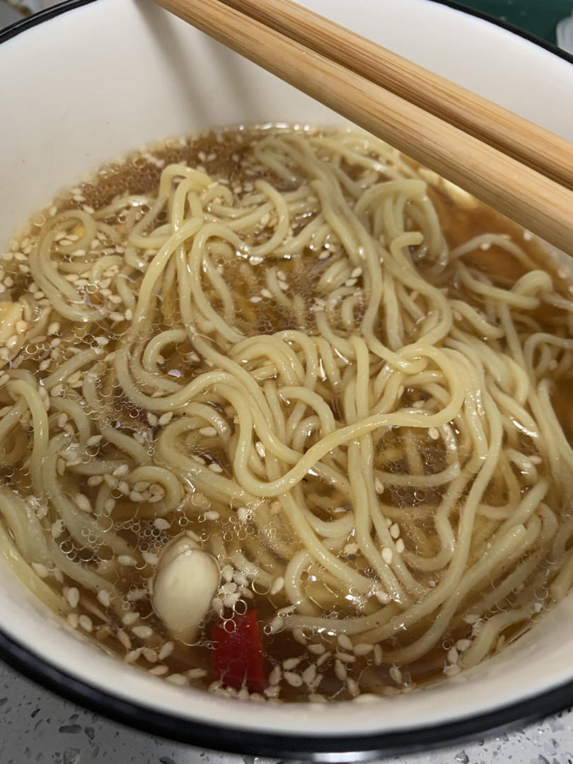 酸辣开胃❗️好吃到连汤汁不剩～酸汤面