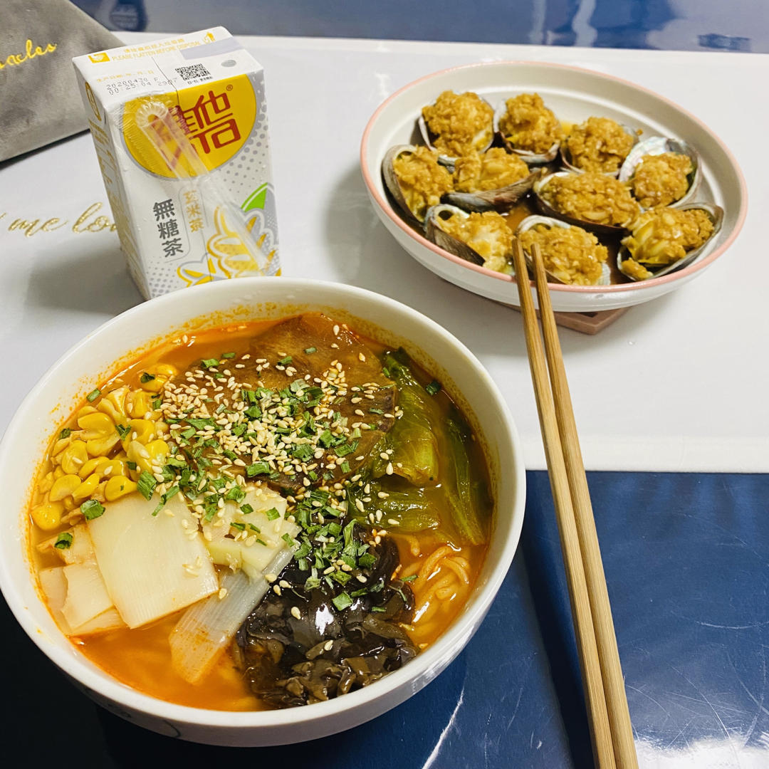 家人连蒜末都不放过的蒜蓉鲍鱼