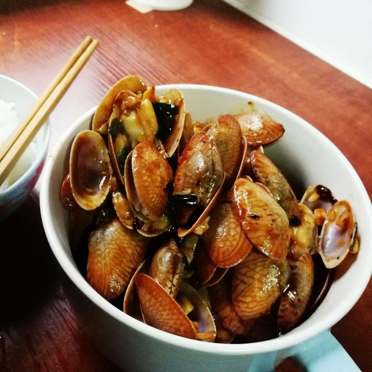蒜香炒花甲
