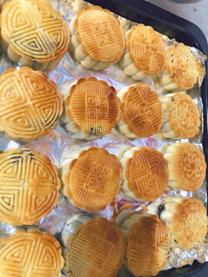 广式豆沙月饼（75克、50克、各种规格都有）