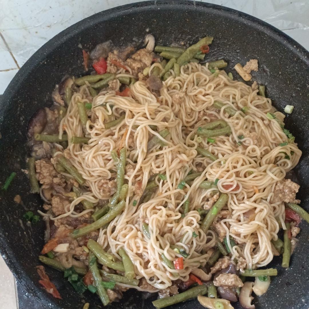 豆角茄子焖面