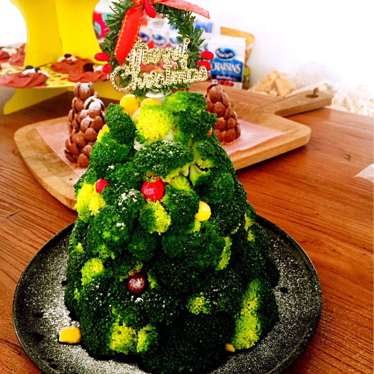 圣诞树沙拉的详细制作方法（西兰花土豆泥圣诞花环）