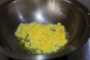 春天的味道之豌豆头木耳鸡蛋汤的做法 步骤4