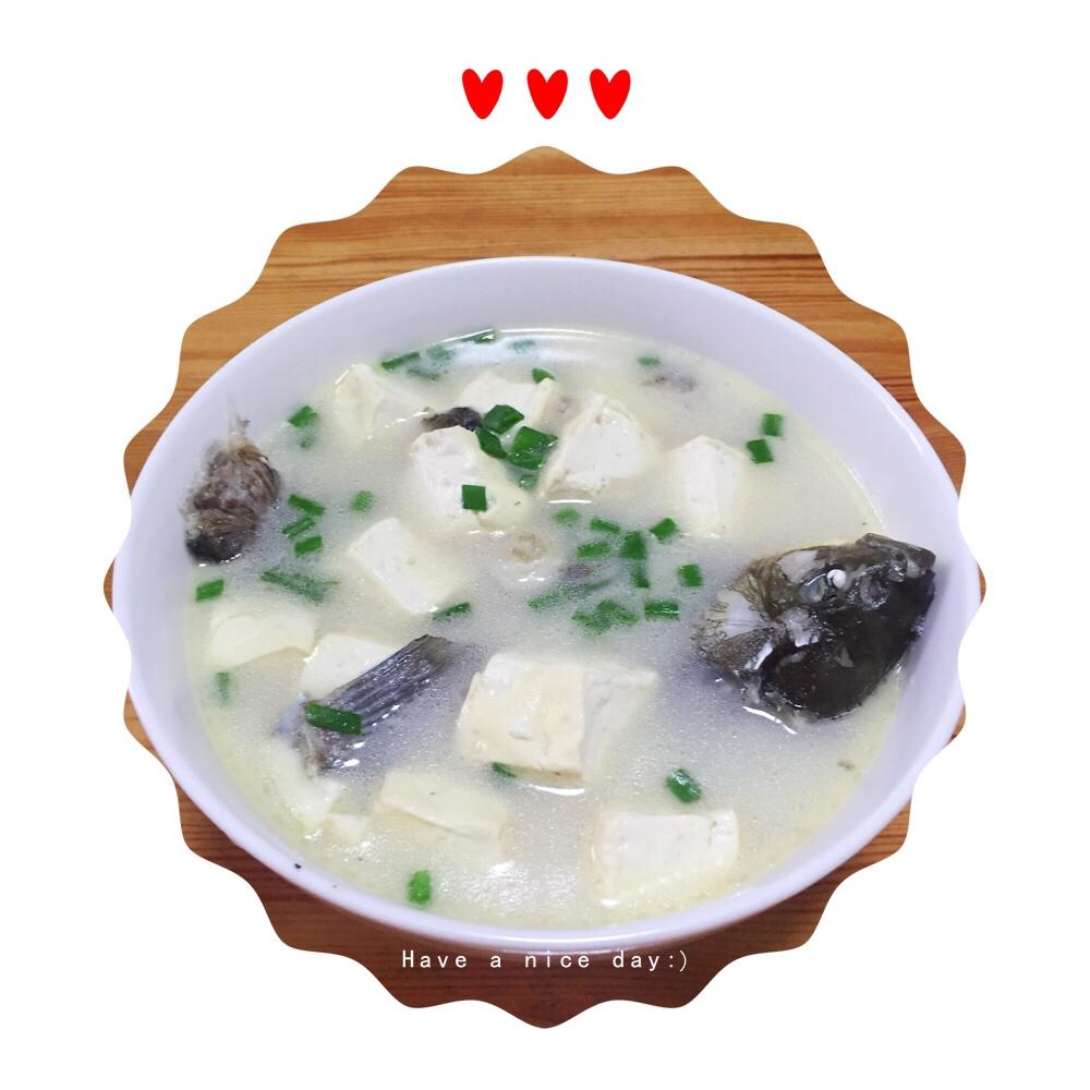 鲫鱼豆腐汤