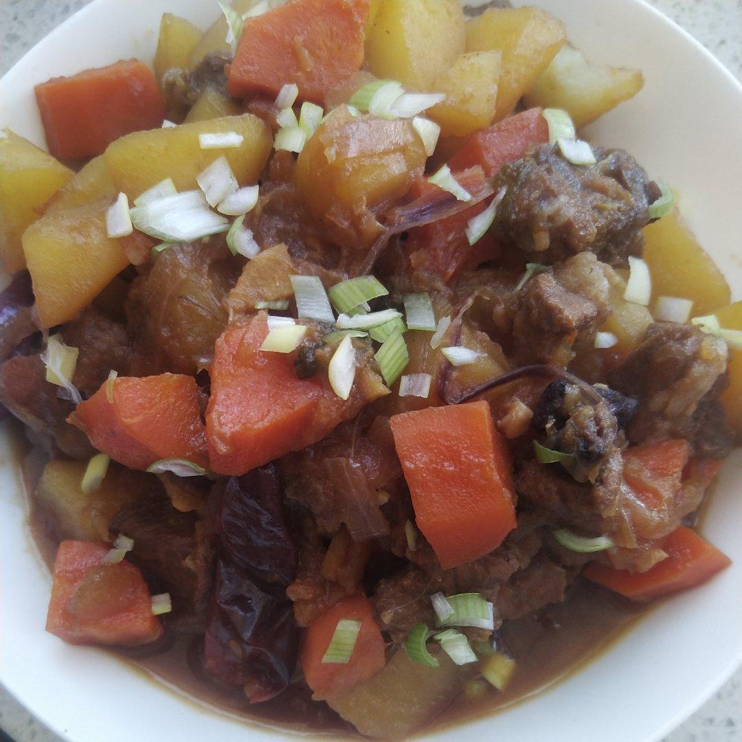 红烧牛肉土豆 （独家秘制）