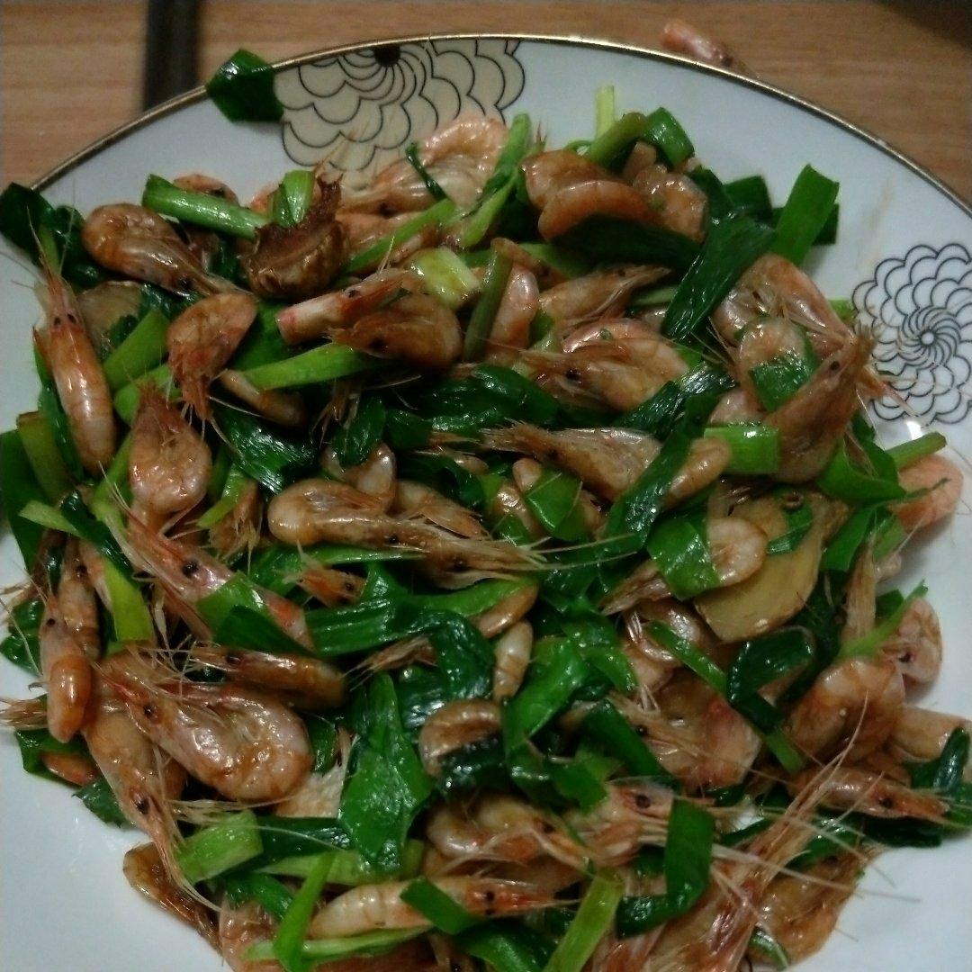 小河虾炒韭菜