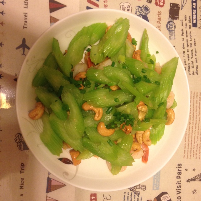 西芹腰果