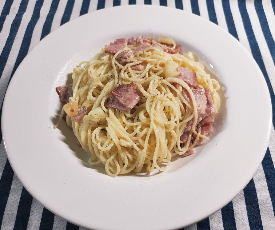 奶油培根意大利面