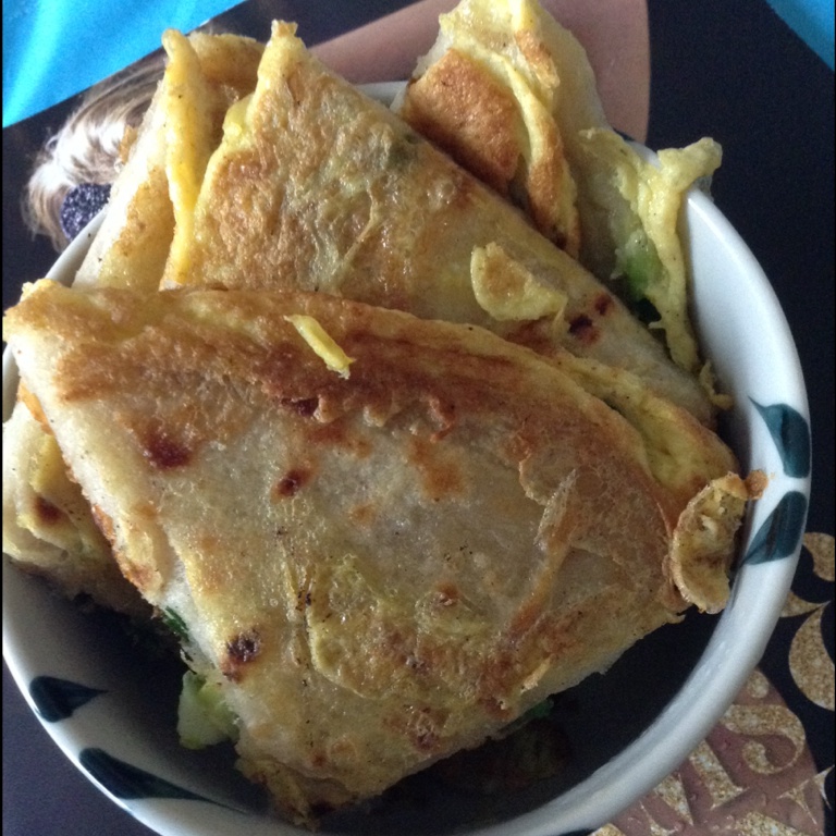 鸡蛋葱油饼                  （更新饼坯保存方法）