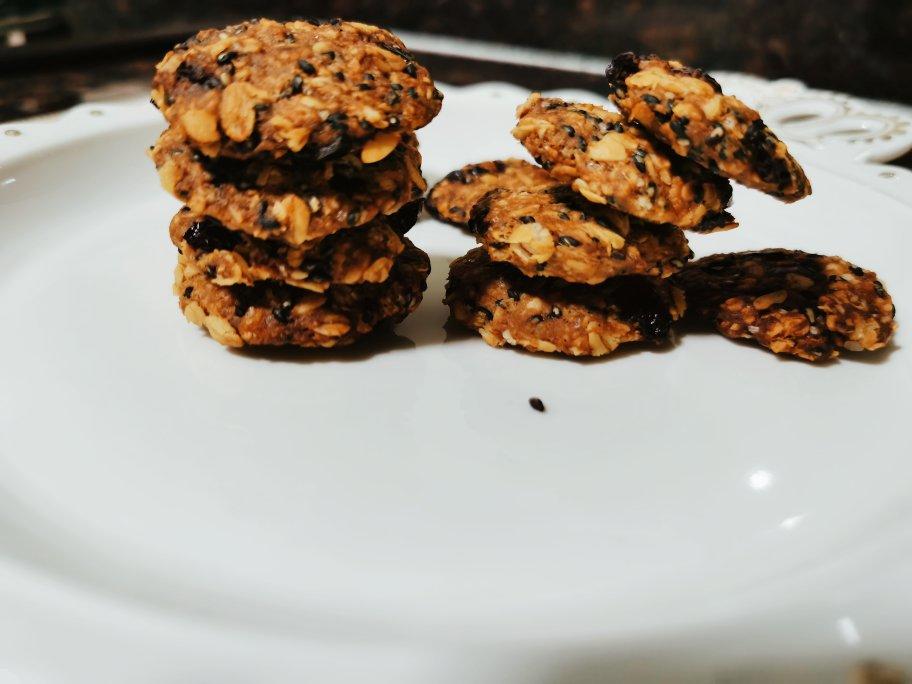 素食:有机燕麦芝麻大饼干