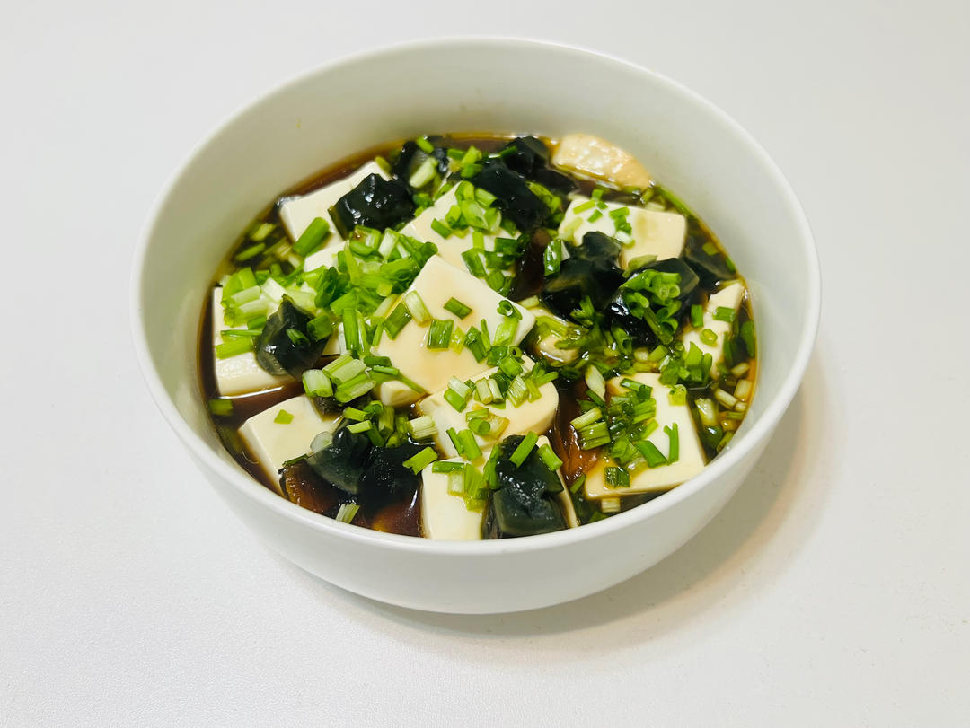 松花蛋小葱拌豆腐
