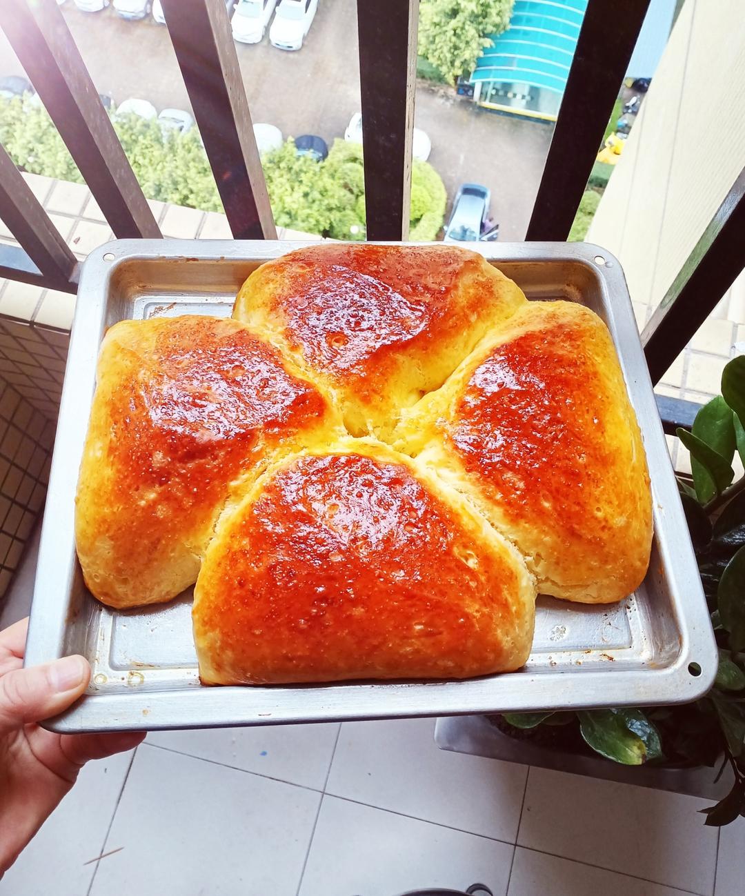 1碗面粉5个鸡蛋.不用揉面不用擀面.