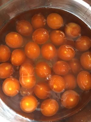 凤凰果——凤梨蛋黄酥的做法 步骤3