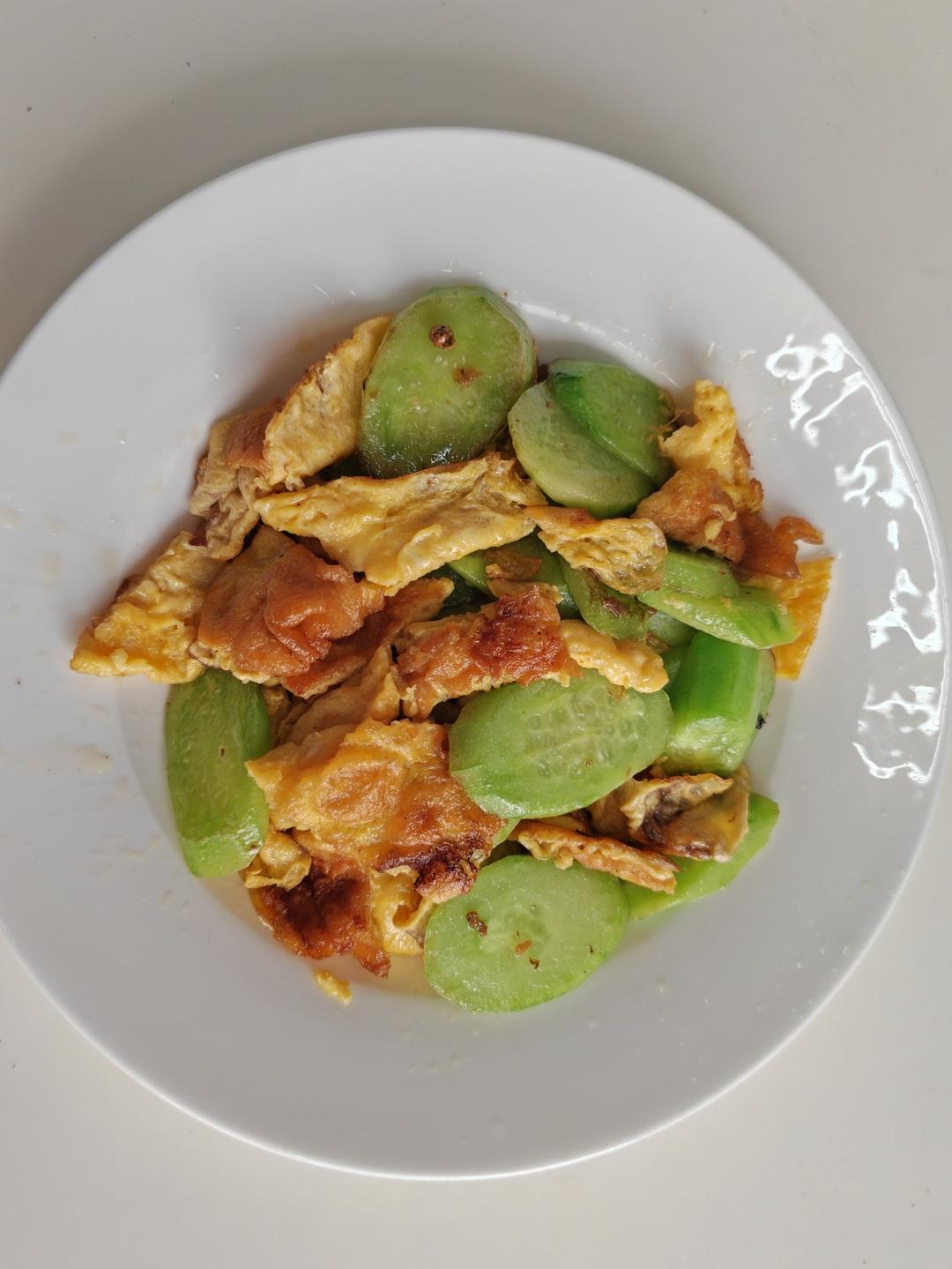 黄瓜炒鸡蛋 （青瓜炒鸡蛋）