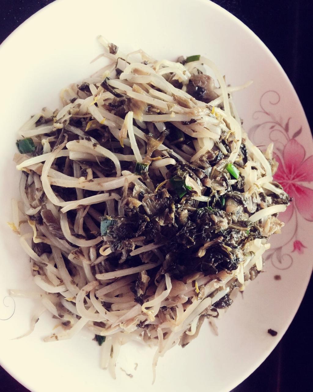 咸菜炒豆芽