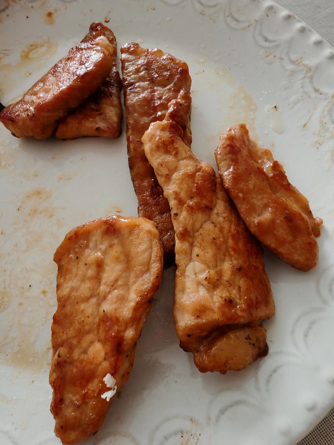 煎猪扒（超简单）和其他的猪扒在这食谱的最下面