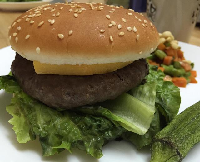 【东又西厨房】洋葱牛肉汉堡！