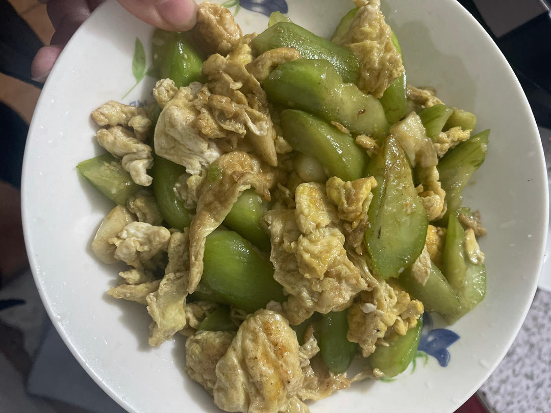 简单快手，五分钟搞定的丝瓜炒蛋