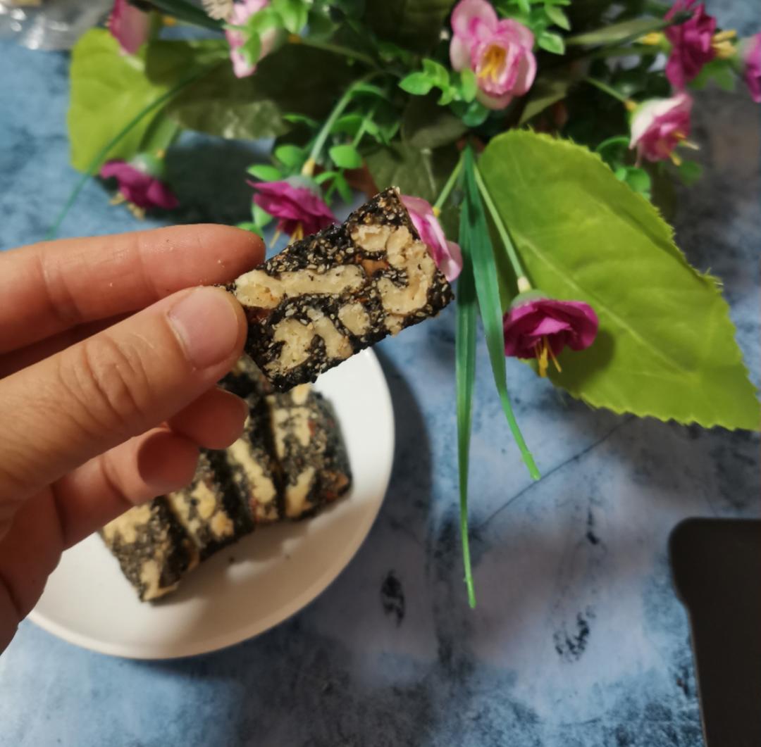 黑芝麻红枣核桃糕的做法