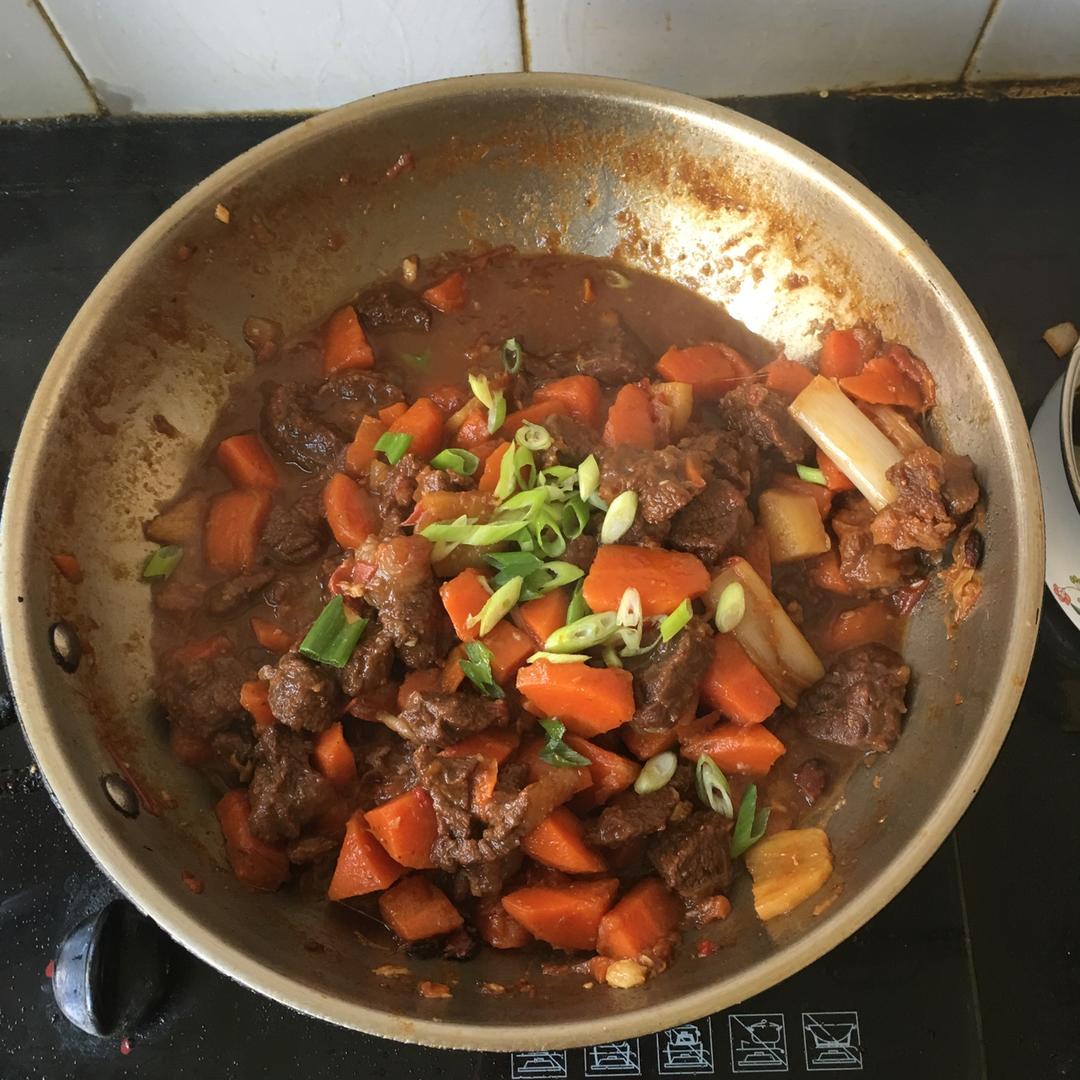 红烧牛肉土豆 （独家秘制）