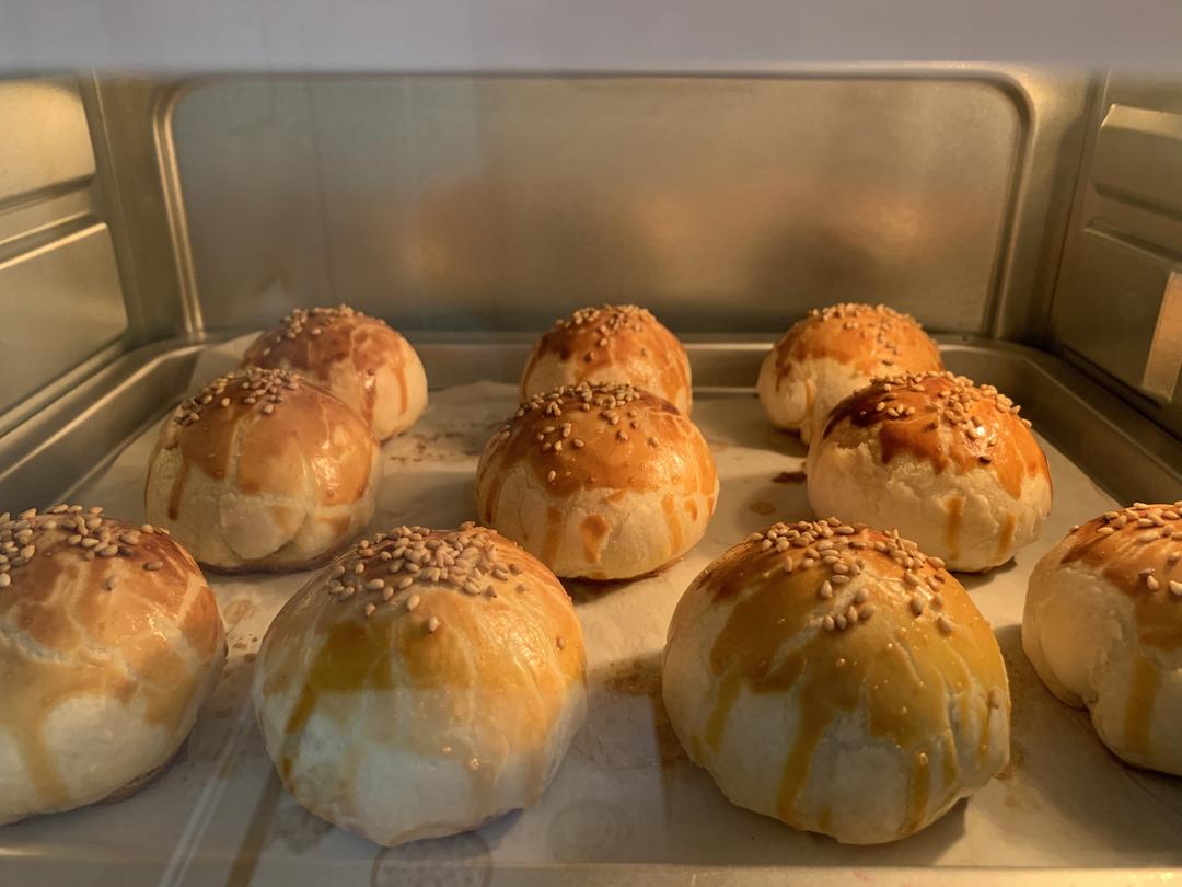 蛋黄酥（新手）10个量的做法