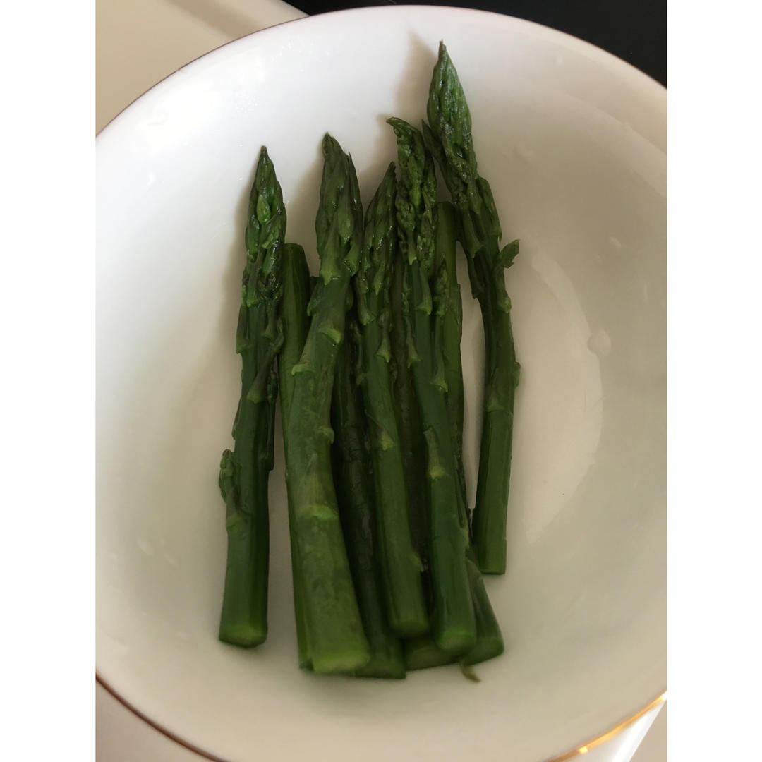 白灼芦笋