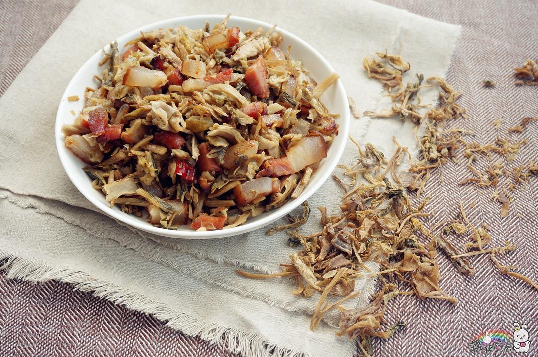 咸菜笋干腊肉丁的做法