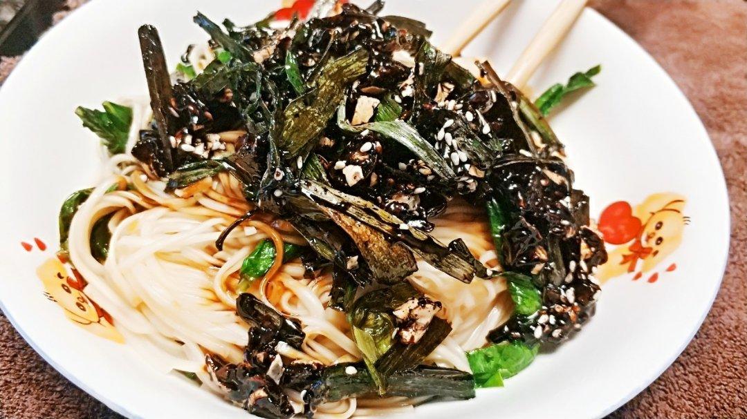 10分钟搞定的一碗葱油拌面