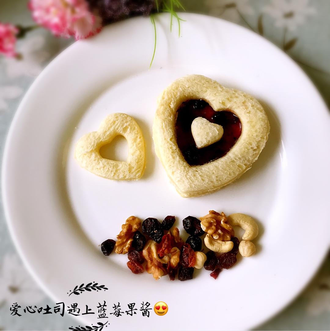 情人节爱心三明治