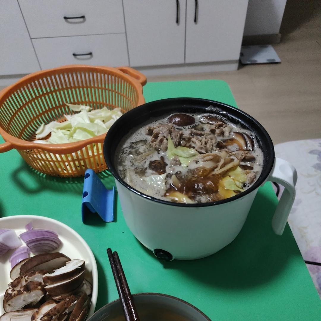懒人版寿喜烧（日式牛肉火锅）