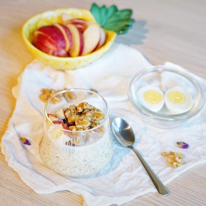 清晨一杯养生睡醒燕麦唤醒活力☀️