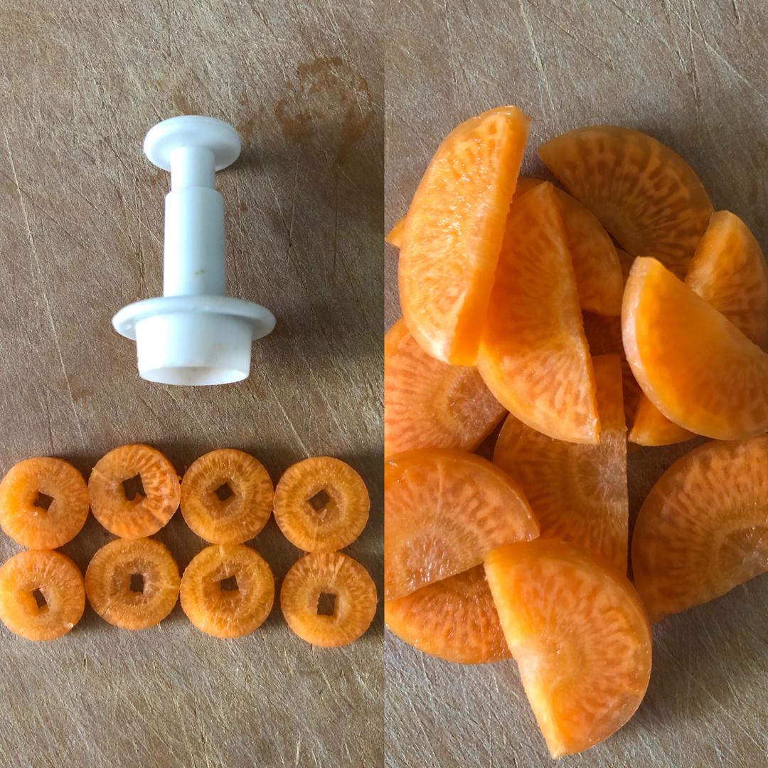 年夜菜之吉祥发财树（辣汁西兰花）的做法 步骤2