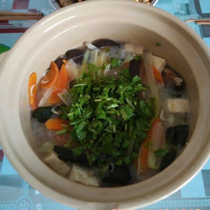 冬天就是要吃热气腾腾的丨砂锅豆腐 · 圆满素食