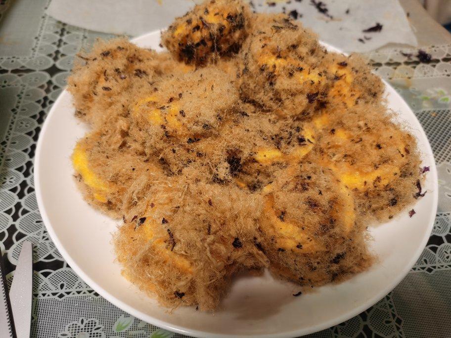 肉松小贝                 完胜鲍师傅