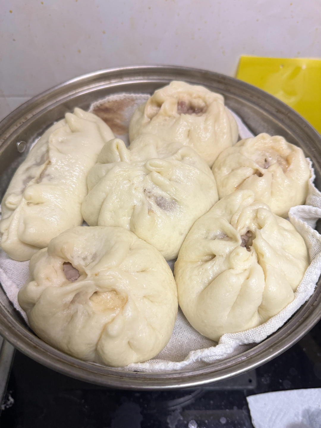 鲜美多汁的洋葱牛肉包子