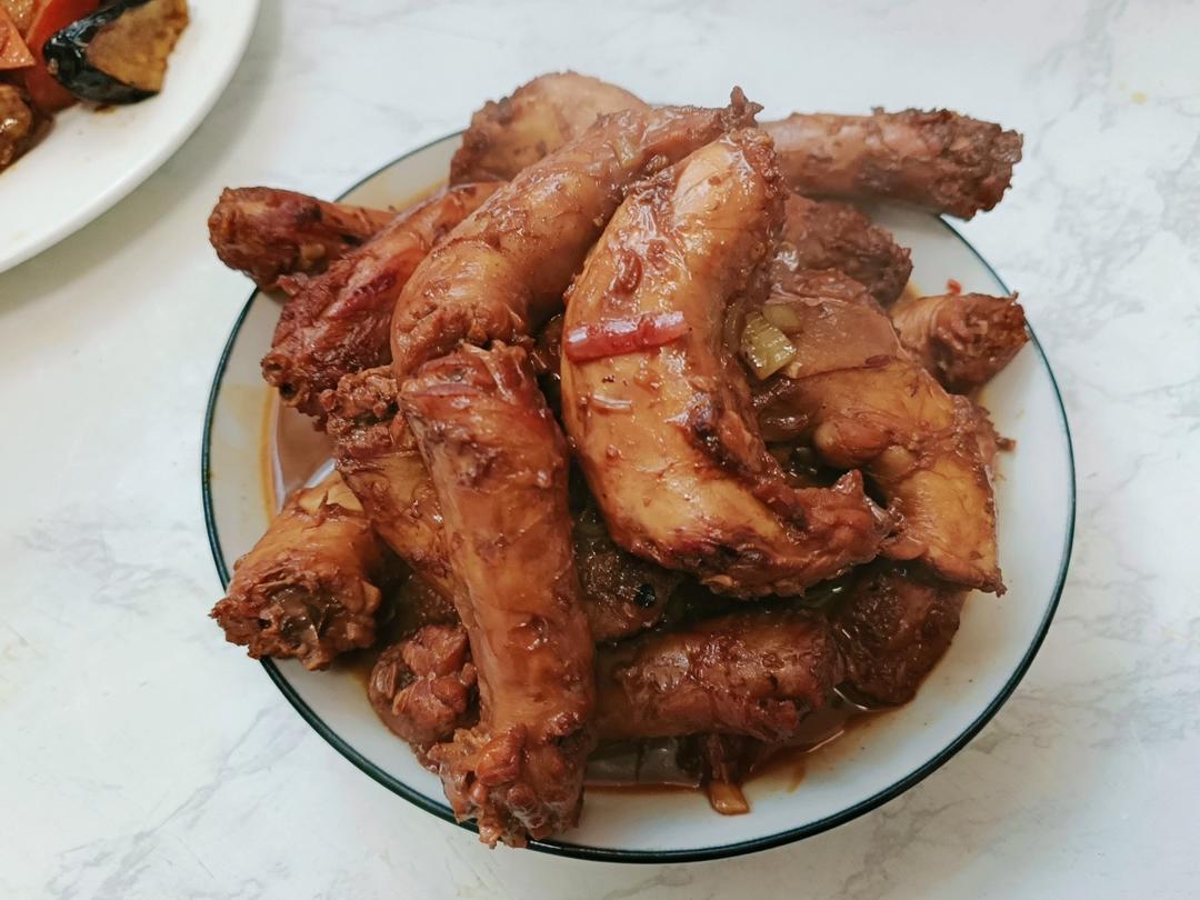 超好吃的酱鸡脖