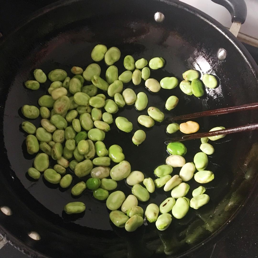 无比鲜美的葱油蚕豆