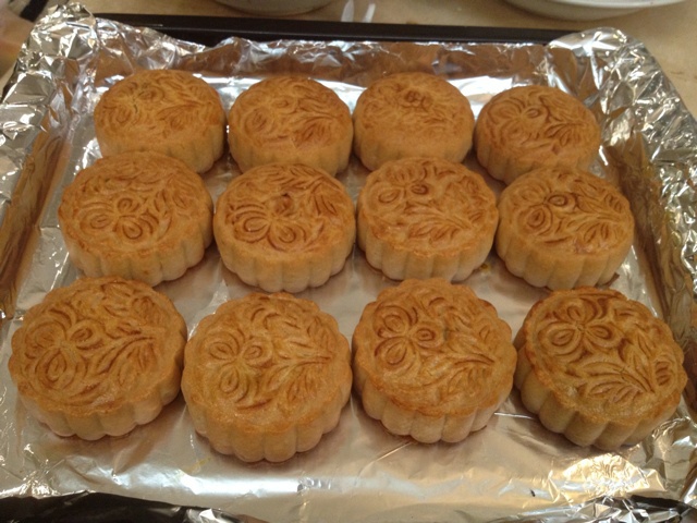 蛋黄豆沙广月