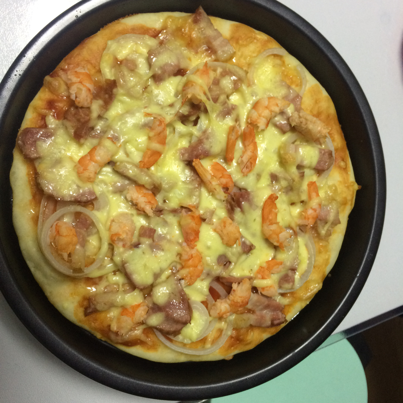 厚底鲜虾培根披萨