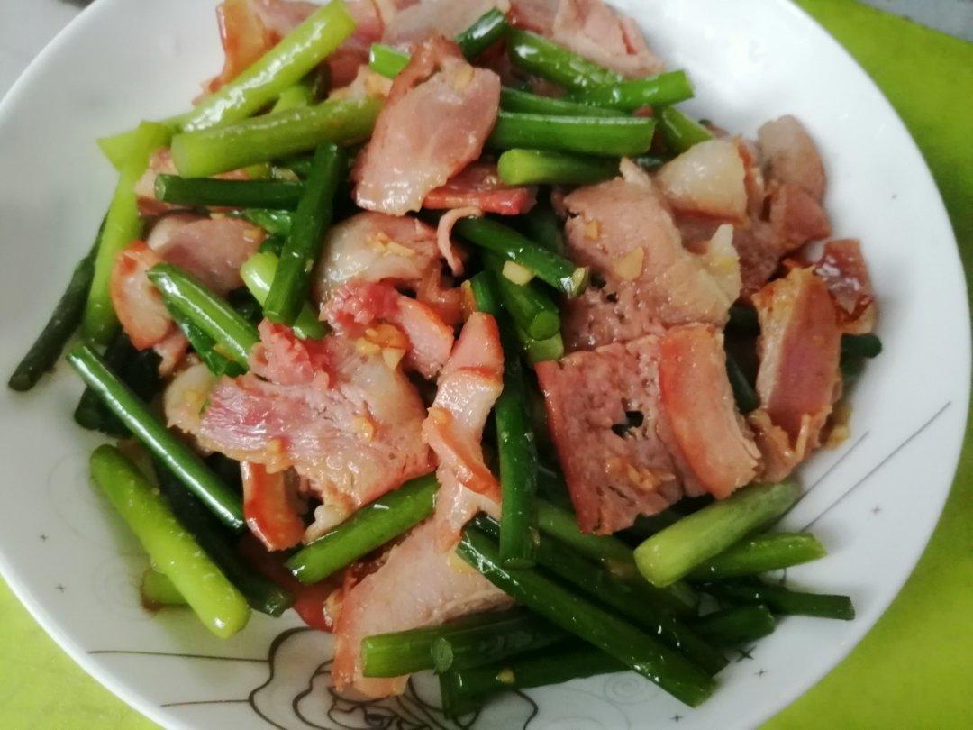 蒜苔炒培根